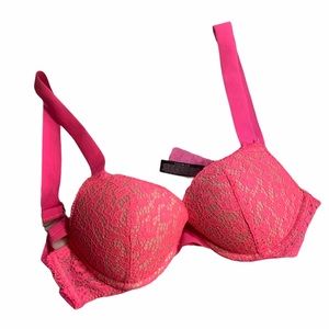 Victoria’s Secret Very Sexy Lacy Push-up 32D